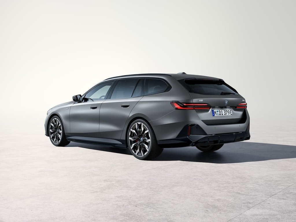 BMW i5 Touring xDrive 40: Nova verzija